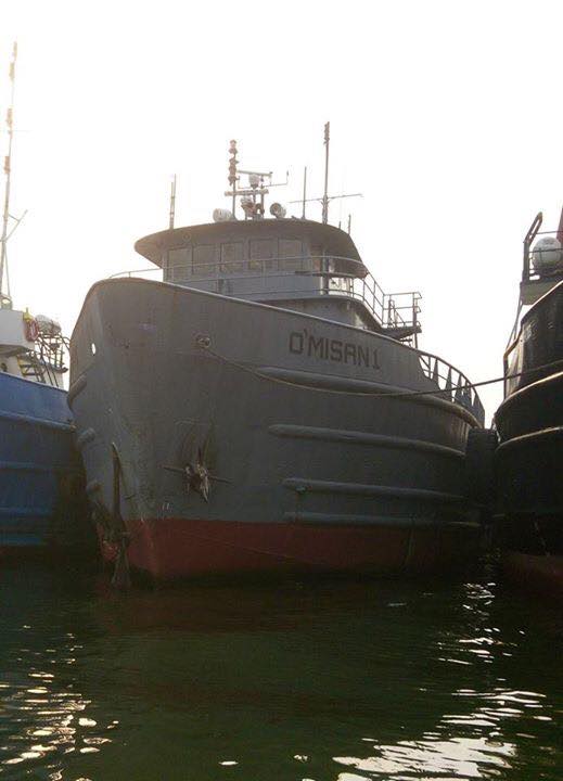 Nigerian Navy Hands Over 12 Suspected Oil Thieves & 4 Vessels To EFCC