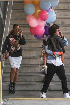 Jay Z, Beyonce and Blue Ivy seen spending time together 1