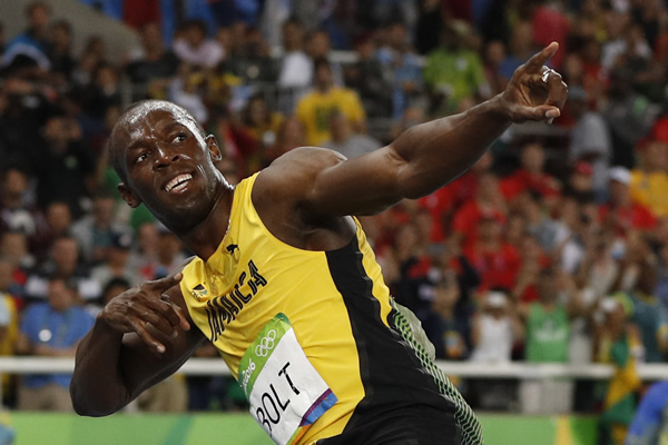 Usain Bolt Busted Cheating on His Girlfriend; See Leaked Photos