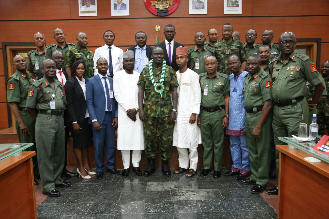 burutai recieve award3
