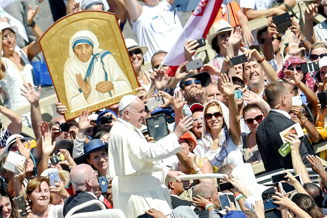 pope-declares-mother-theresa-saint