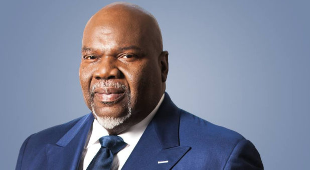 bishop-td-jakes-formal-blue-facebook