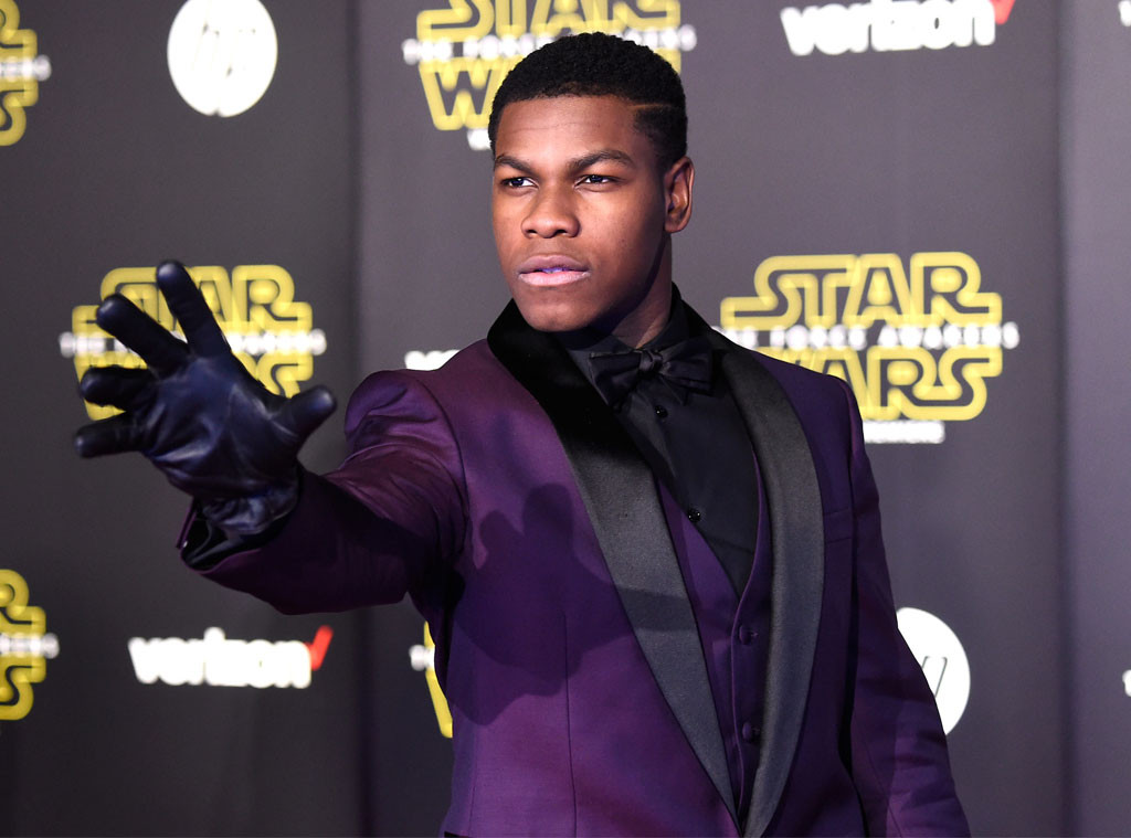 John-Boyega-Glove-Star-Wars-Premiere-LA-GossipBoyz