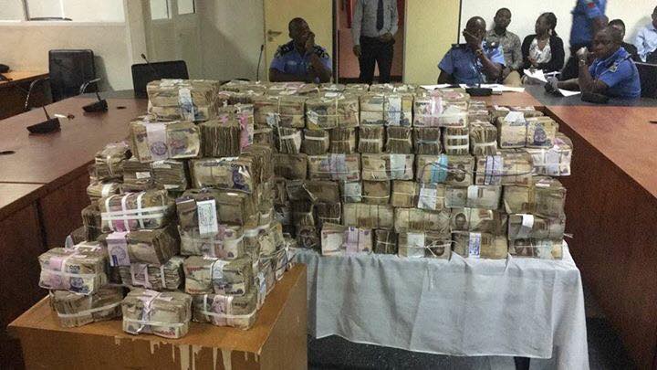 Nigerian Govt Officials Receive over N400bn in Bribes in 1 Year – NBS