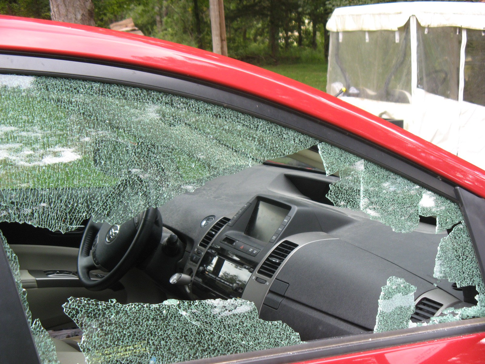 broken_car_the-trent