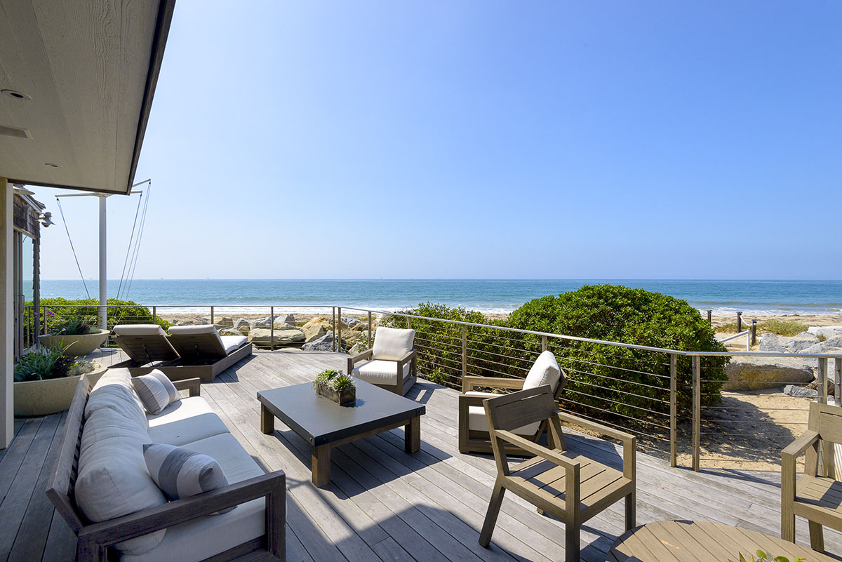 ellen_seaside_deck