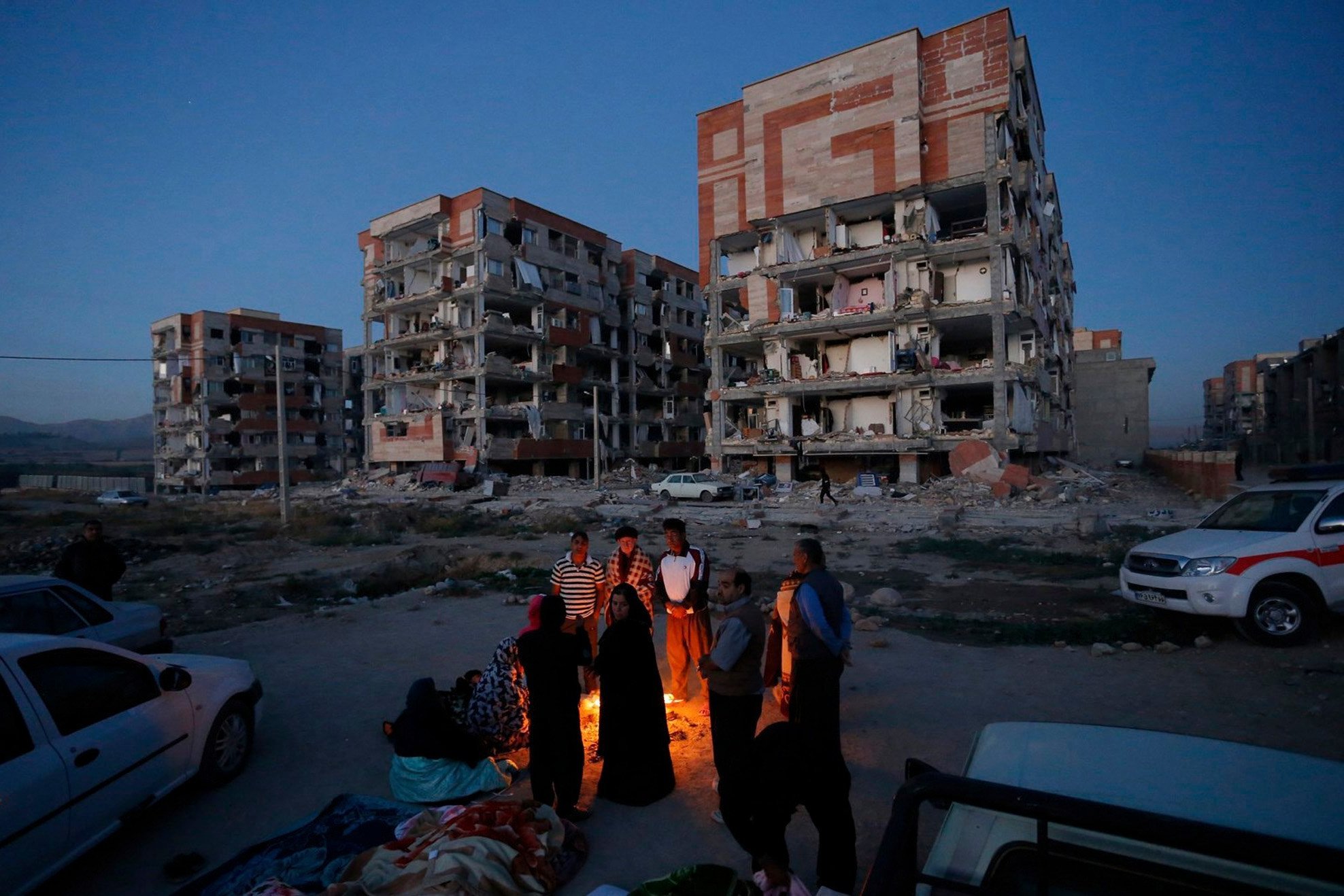 Iran-Iraq Border Earthquake Kills More Than 450