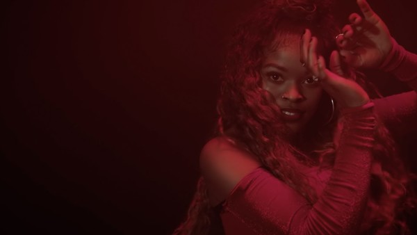 mr-eazi-pour-me-water-video