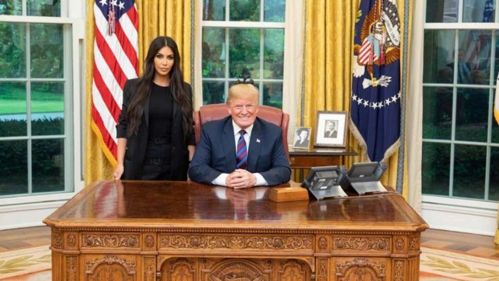kim_kardashian_donald_trump_oval_office