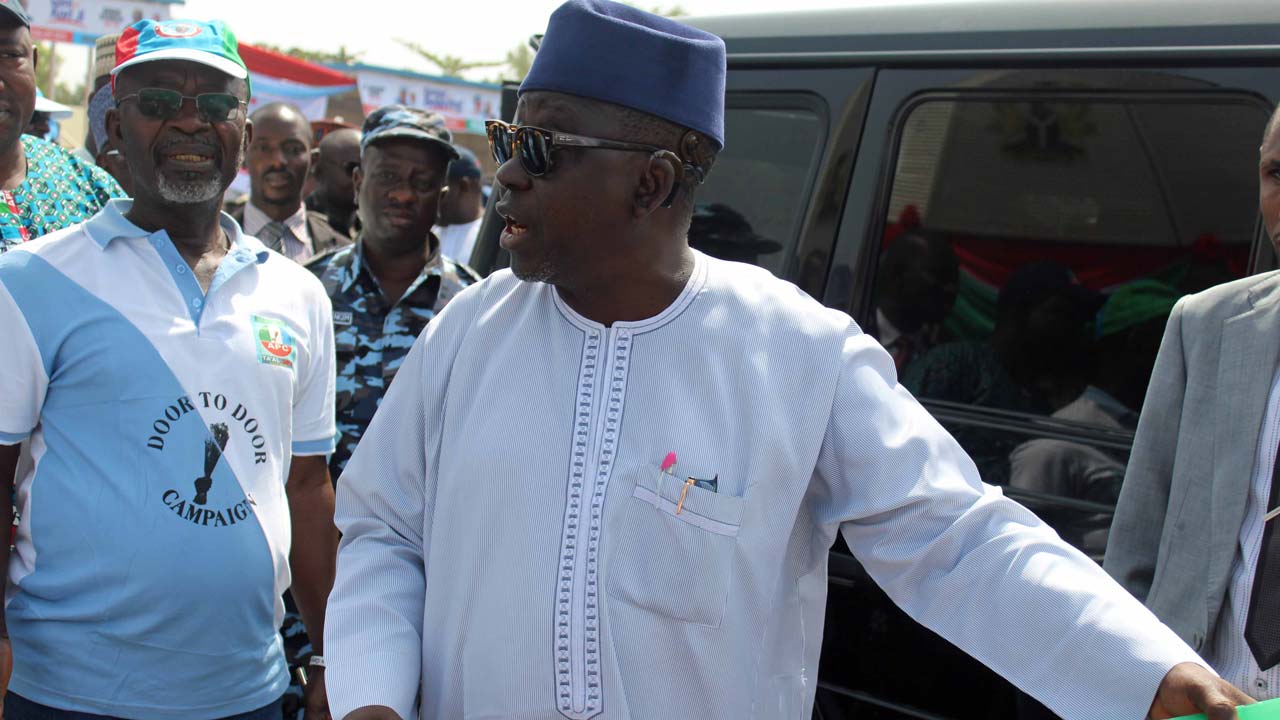 governor-umaru-tanko-al-makura
