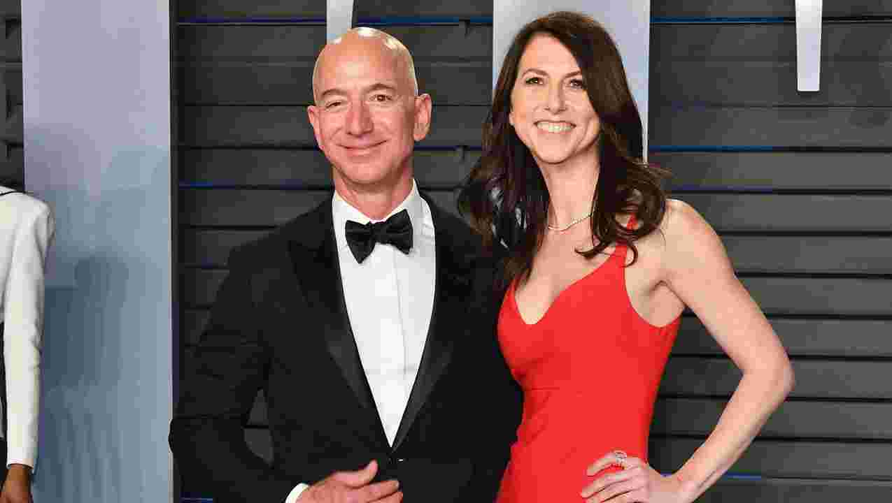 bezos-wife Worlds Richest Couple, Jeff Bezos & Wife MacKenzie Announce Divorce
