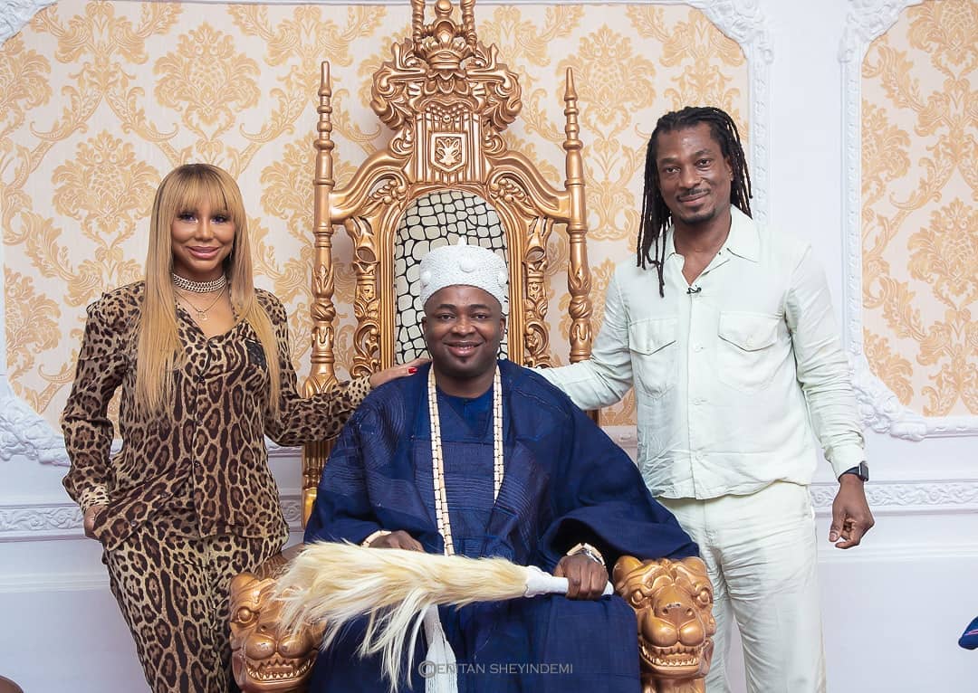 Tamar-Braxton-and-David-Adefeso-visit-Oba-Elegushi-of-Ikate-Kingdom2