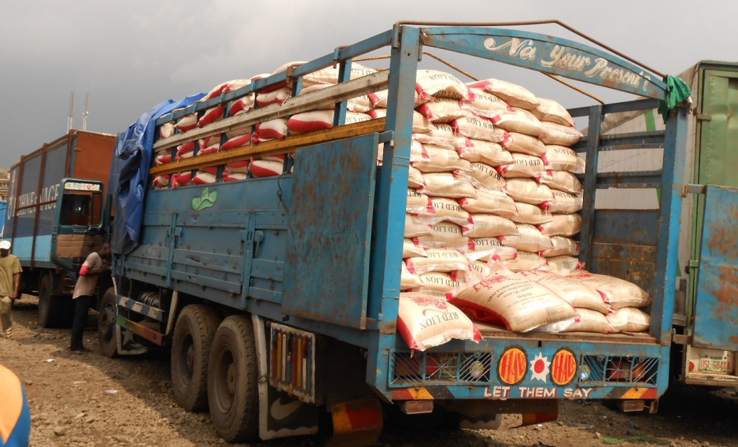 trailer-of-rice